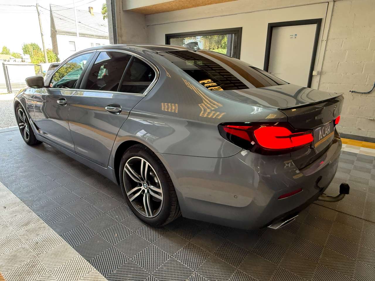 https://alternativecar.be/wp-content/uploads/2025/08/bmw-520-da-mhd-pack-m-garantie-12m-105889-5.jpg