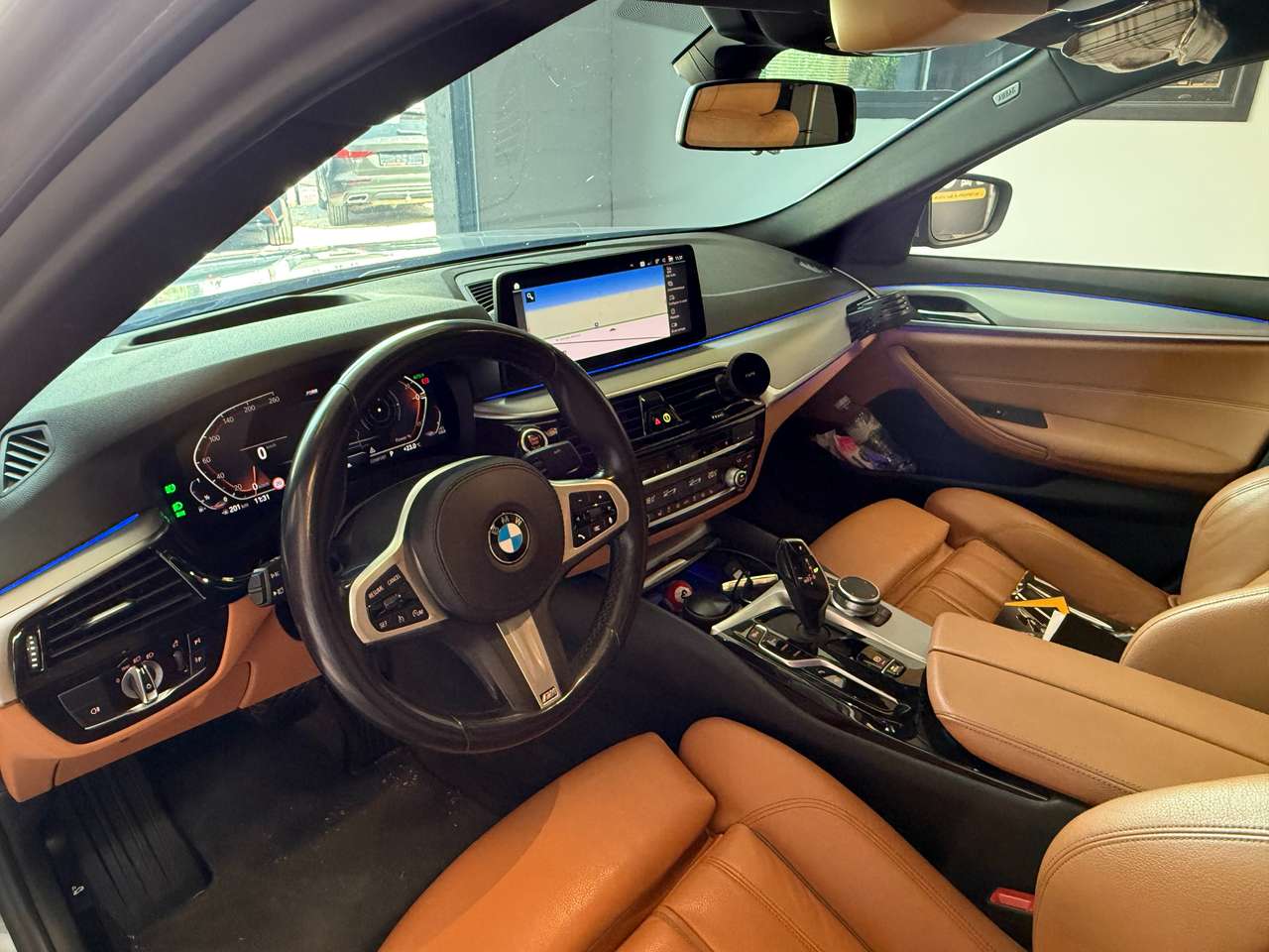 https://alternativecar.be/wp-content/uploads/2025/08/bmw-520-da-mhd-pack-m-garantie-12m-105889-7.jpg