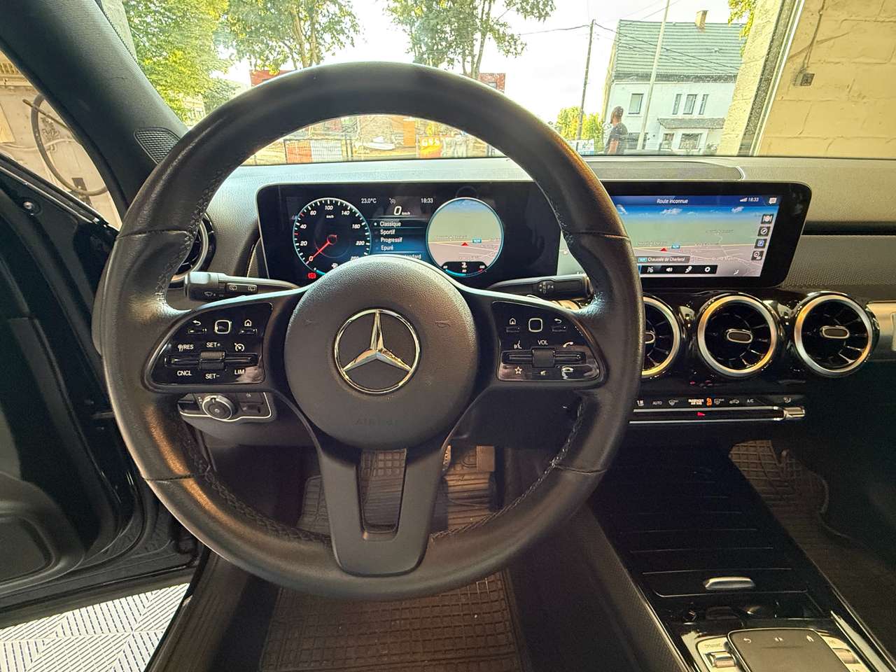 https://alternativecar.be/wp-content/uploads/2025/08/mercedes-benz-glb-200-d-business-line-garantie-mercedes-2027-105937-7.jpg