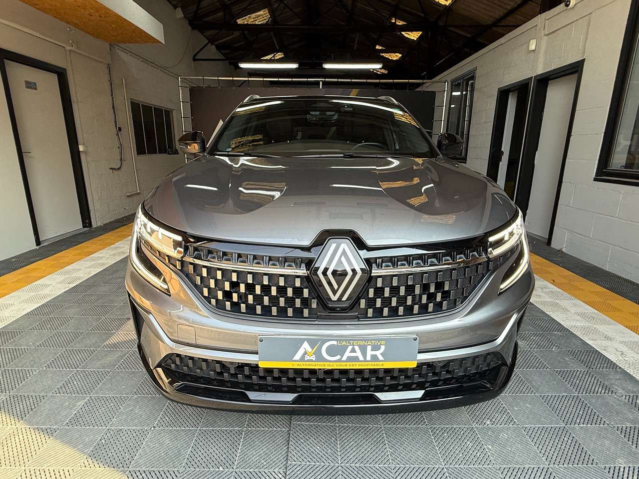 https://alternativecar.be/wp-content/uploads/2025/08/renault-austral-1-2-e-tech-hev-techno-garantie-renault-105921-1.jpg