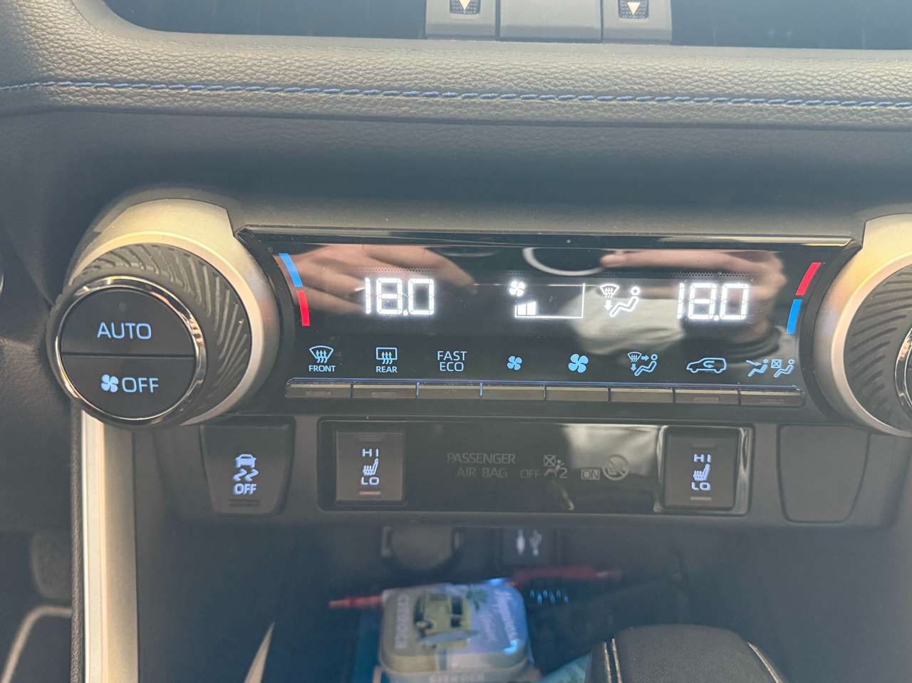 https://alternativecar.be/wp-content/uploads/2025/08/toyota-rav-4-hybrid-hev-2-5i-2wd-style-plus-garantie-2029-106002-13.jpg