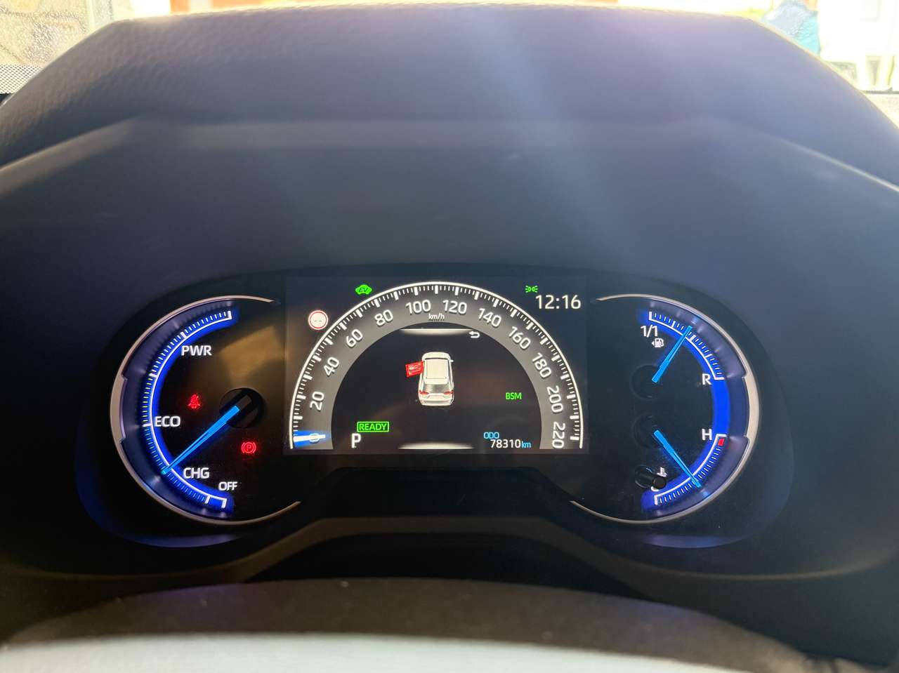 https://alternativecar.be/wp-content/uploads/2025/08/toyota-rav-4-hybrid-hev-2-5i-2wd-style-plus-garantie-2029-106002-9.jpg