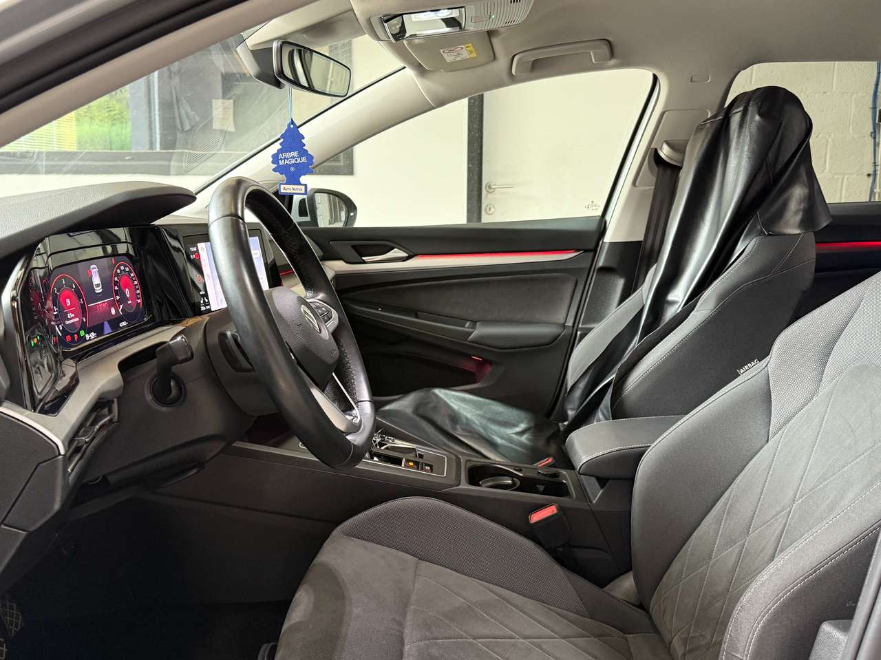 https://alternativecar.be/wp-content/uploads/2025/08/volkswagen-golf-variant-sw-2-0-scr-tdi-life-dsg-garantie-12m-105873-6.jpg