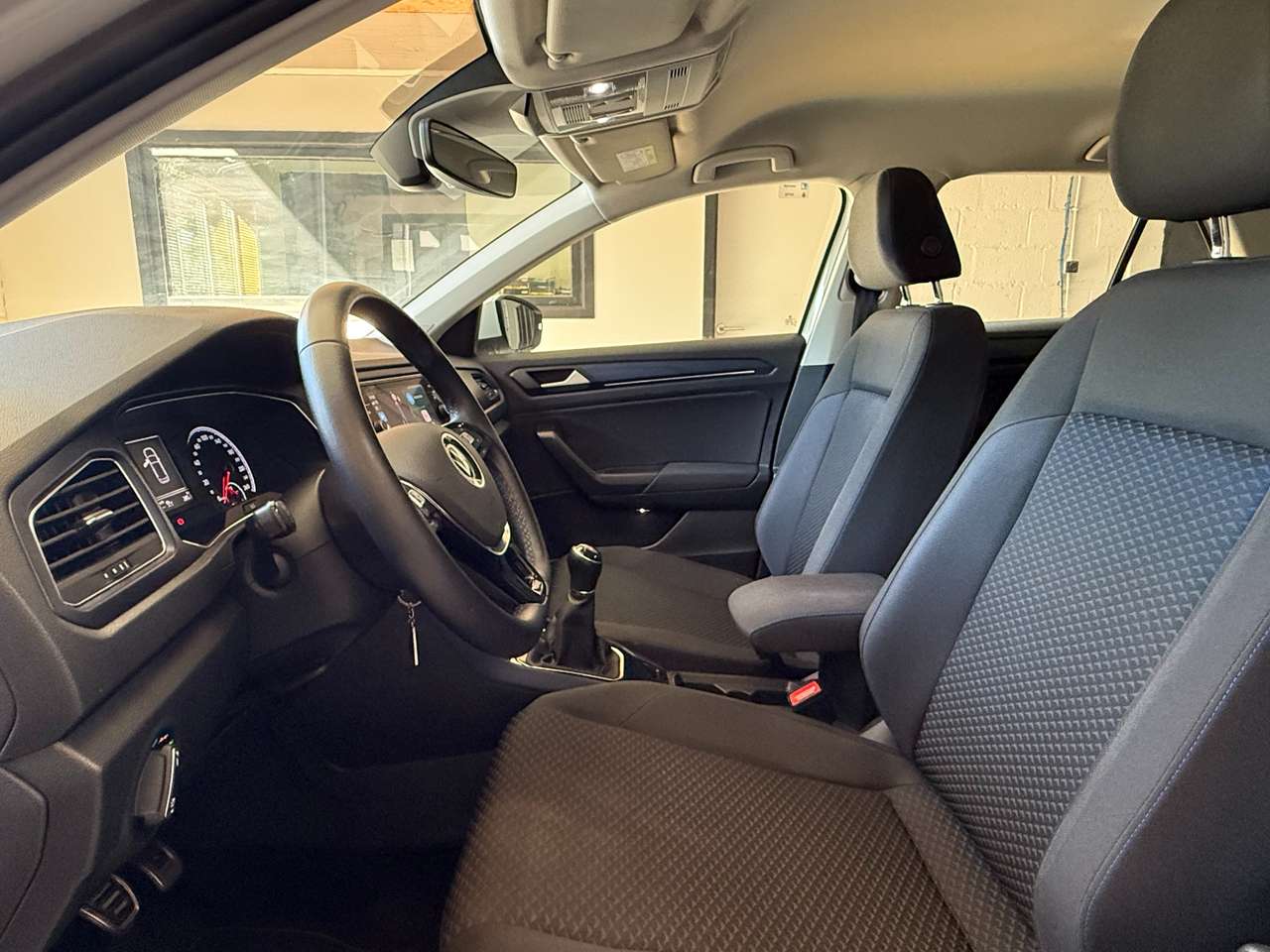 https://alternativecar.be/wp-content/uploads/2025/08/volkswagen-t-roc-1-0-tsi-united-opf-garantie-12m-105856-6.jpg