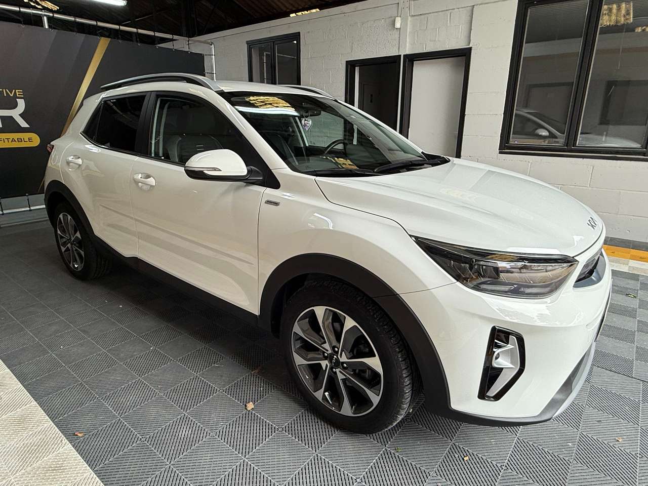 https://alternativecar.be/wp-content/uploads/2025/09/kia-stonic-1-0-t-inspire-plus-isg-dct-garantie-kia-2031-106179-2.jpg