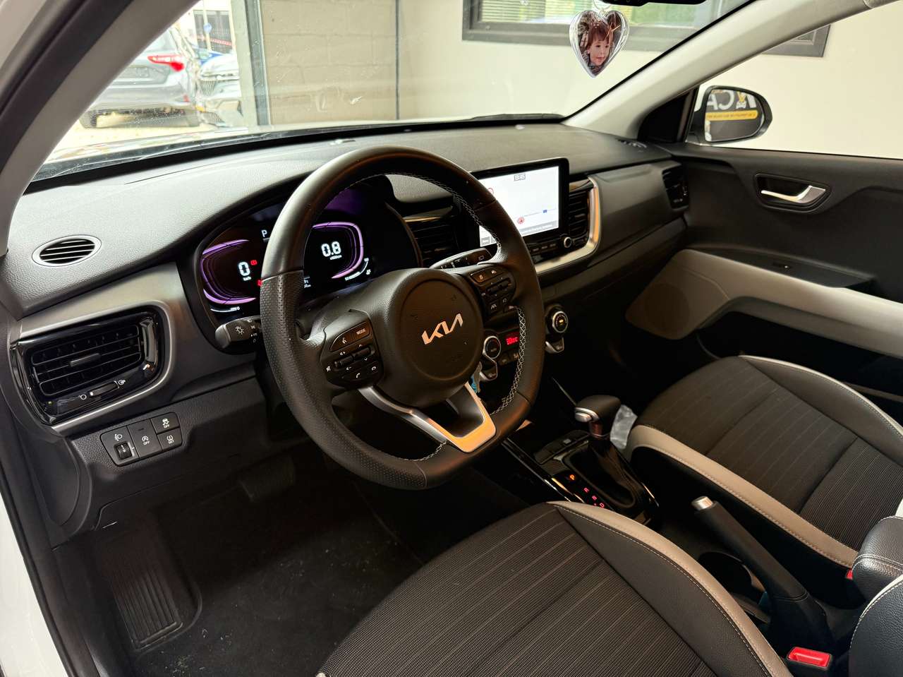 https://alternativecar.be/wp-content/uploads/2025/09/kia-stonic-1-0-t-inspire-plus-isg-dct-garantie-kia-2031-106179-7.jpg