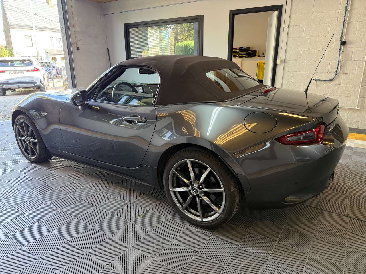 https://alternativecar.be/wp-content/uploads/2025/09/mazda-mx-5-2-0i-skyactiv-g-skycruise-garantie-12m-106083-5.jpg