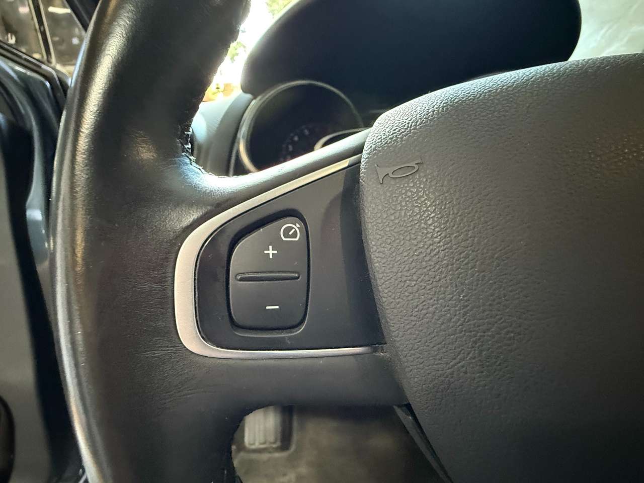https://alternativecar.be/wp-content/uploads/2025/09/renault-clio-0-9-tce-energy-intens-garantie-12m-106050-9.jpg