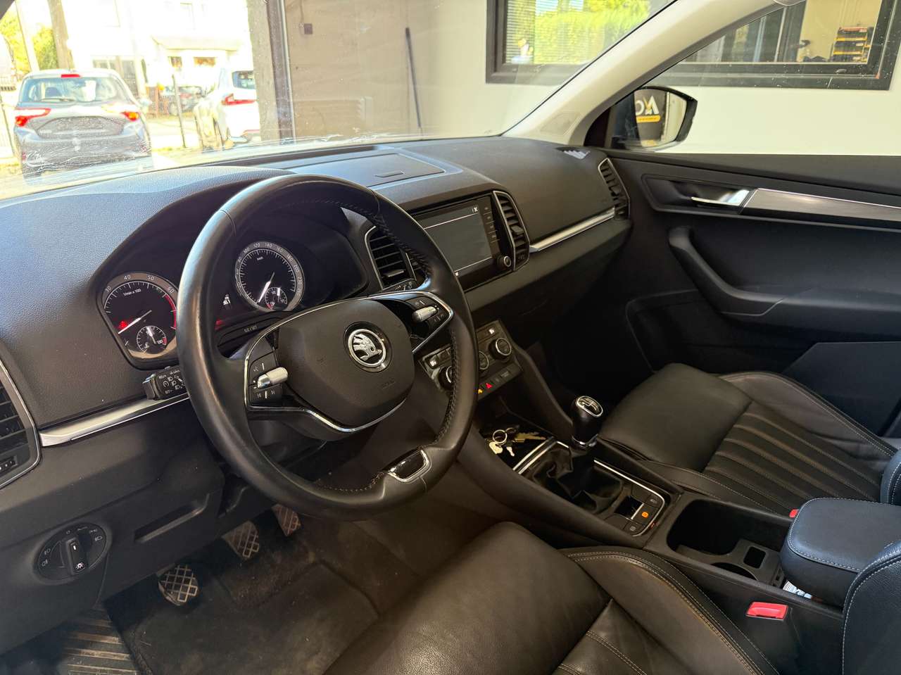 https://alternativecar.be/wp-content/uploads/2025/09/skoda-karoq-1-5-tsi-act-ambition-garantie-12m-106147-7.jpg