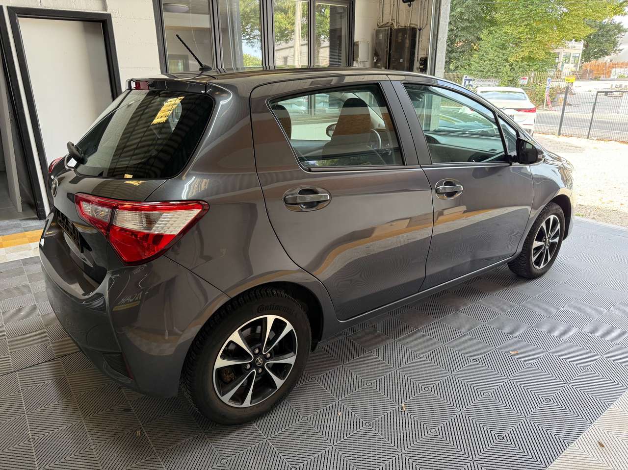 https://alternativecar.be/wp-content/uploads/2025/09/toyota-yaris-1-5i-dual-vvt-ie-connect-garantie-toyota-106115-3.jpg
