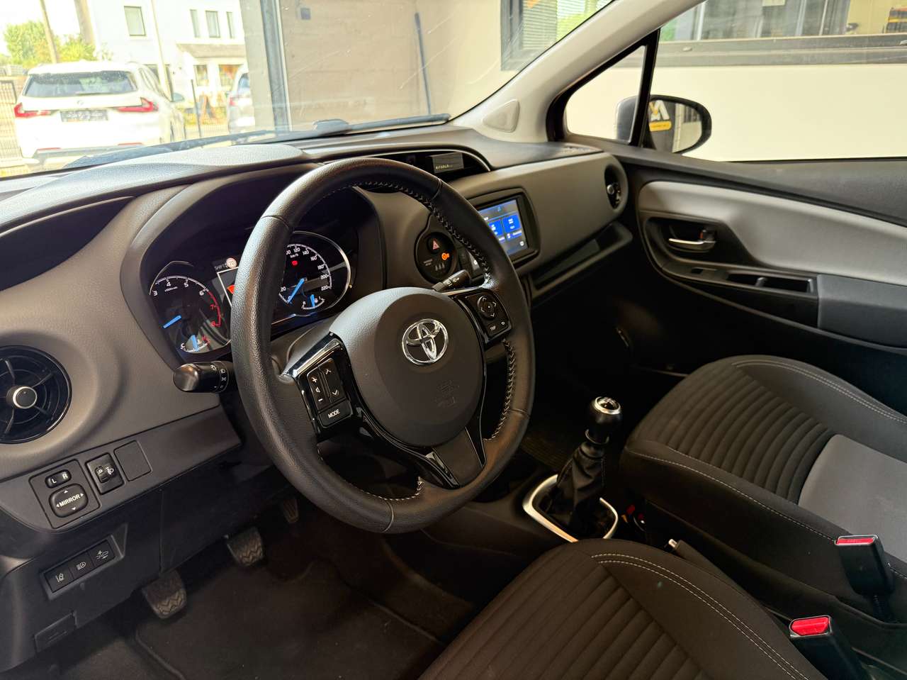 https://alternativecar.be/wp-content/uploads/2025/09/toyota-yaris-1-5i-dual-vvt-ie-connect-garantie-toyota-106115-7.jpg