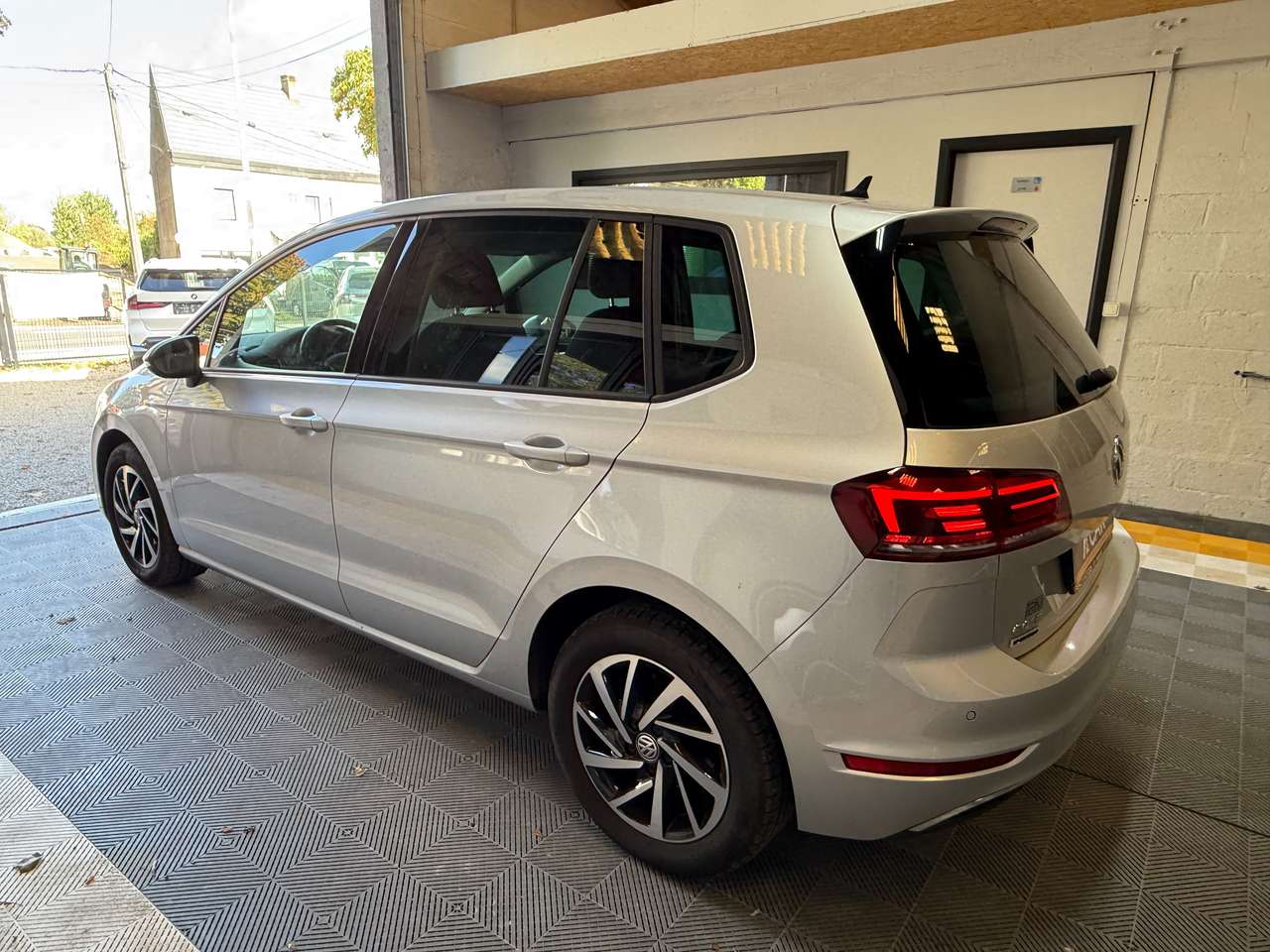 https://alternativecar.be/wp-content/uploads/2025/09/volkswagen-golf-sportsvan-1-0-tsi-bmt-join-opf-dsg-garantie-12m-106131-5.jpg