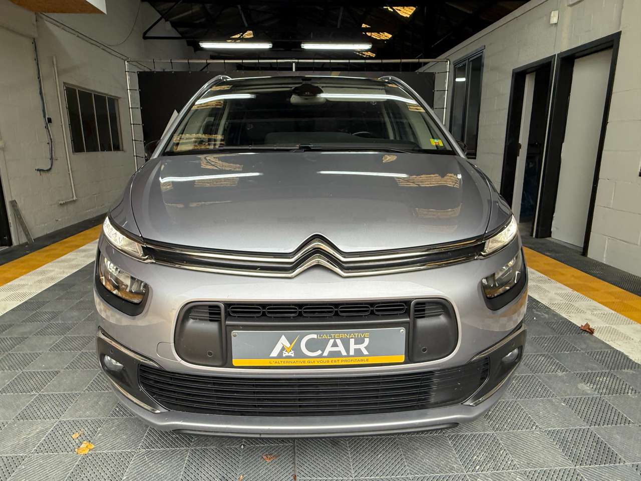 https://alternativecar.be/wp-content/uploads/2025/10/citroen-c4-spacetourer-1-5-bluehdi-shine-s-garantie-12m-106390-1.jpg