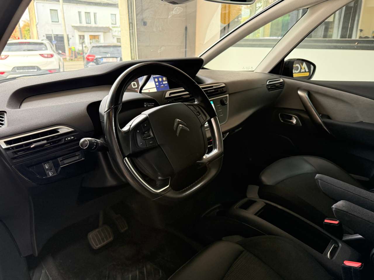 https://alternativecar.be/wp-content/uploads/2025/10/citroen-c4-spacetourer-1-5-bluehdi-shine-s-garantie-12m-106390-7.jpg