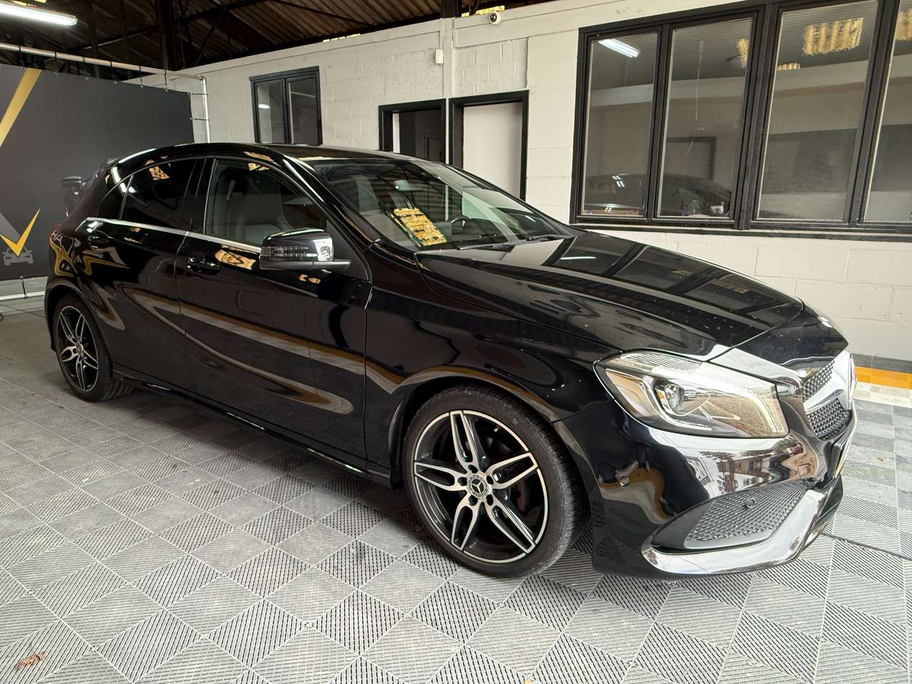 https://alternativecar.be/wp-content/uploads/2025/10/mercedes-benz-a-180-pack-amg-garantie-12m-106309-2.jpg