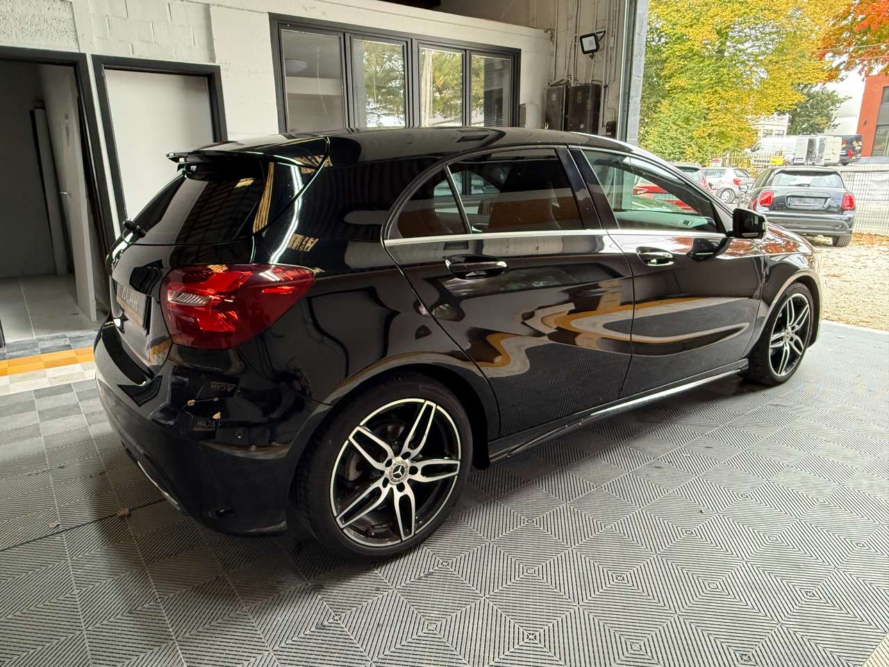 https://alternativecar.be/wp-content/uploads/2025/10/mercedes-benz-a-180-pack-amg-garantie-12m-106309-3.jpg