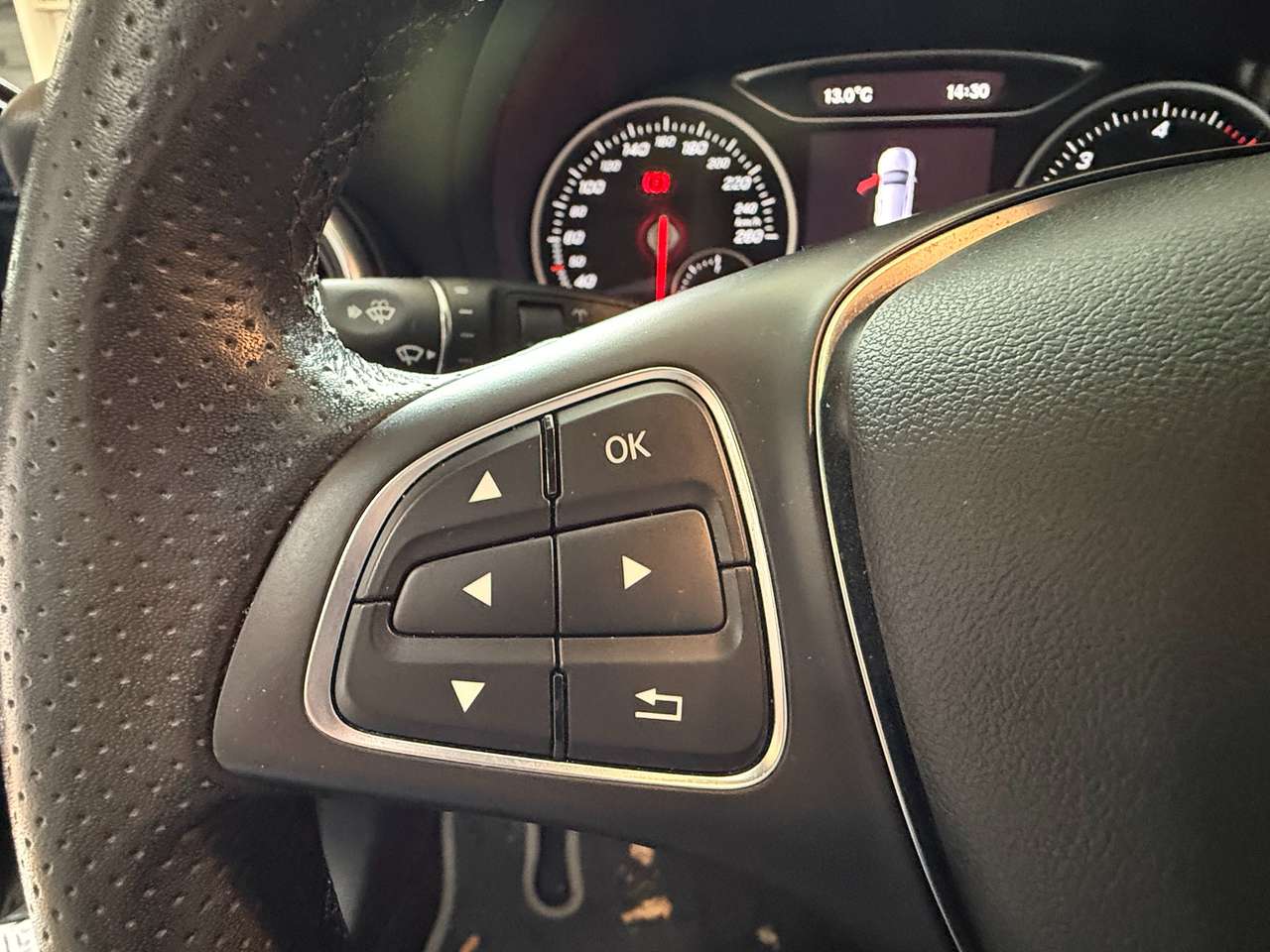 https://alternativecar.be/wp-content/uploads/2025/10/mercedes-benz-a-180-pack-amg-garantie-12m-106309-9.jpg