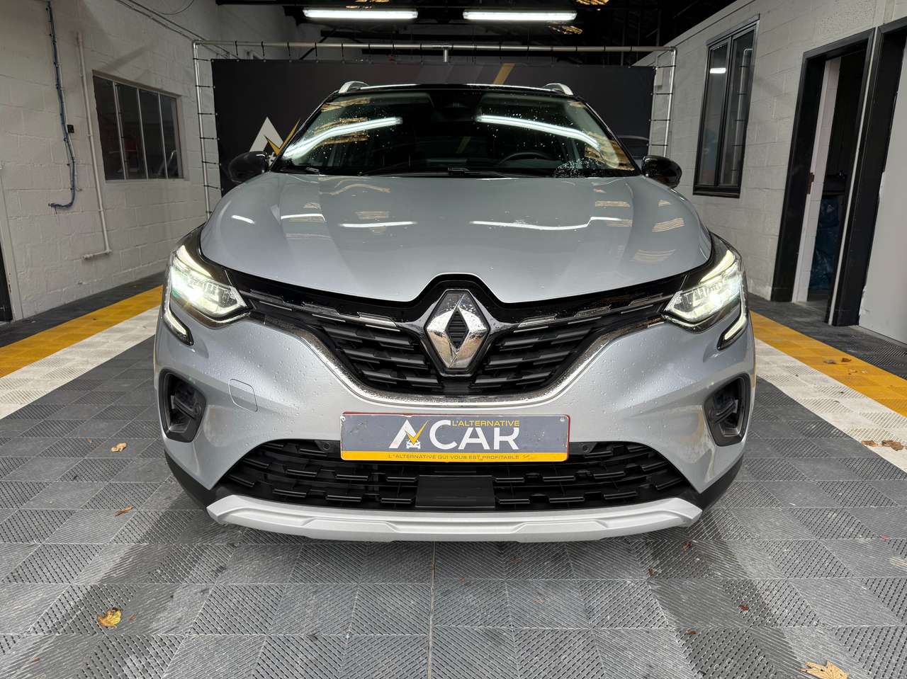 https://alternativecar.be/wp-content/uploads/2025/10/renault-captur-intens-e-tech-hybrid-garantie-renault-2027-106438-1.jpg
