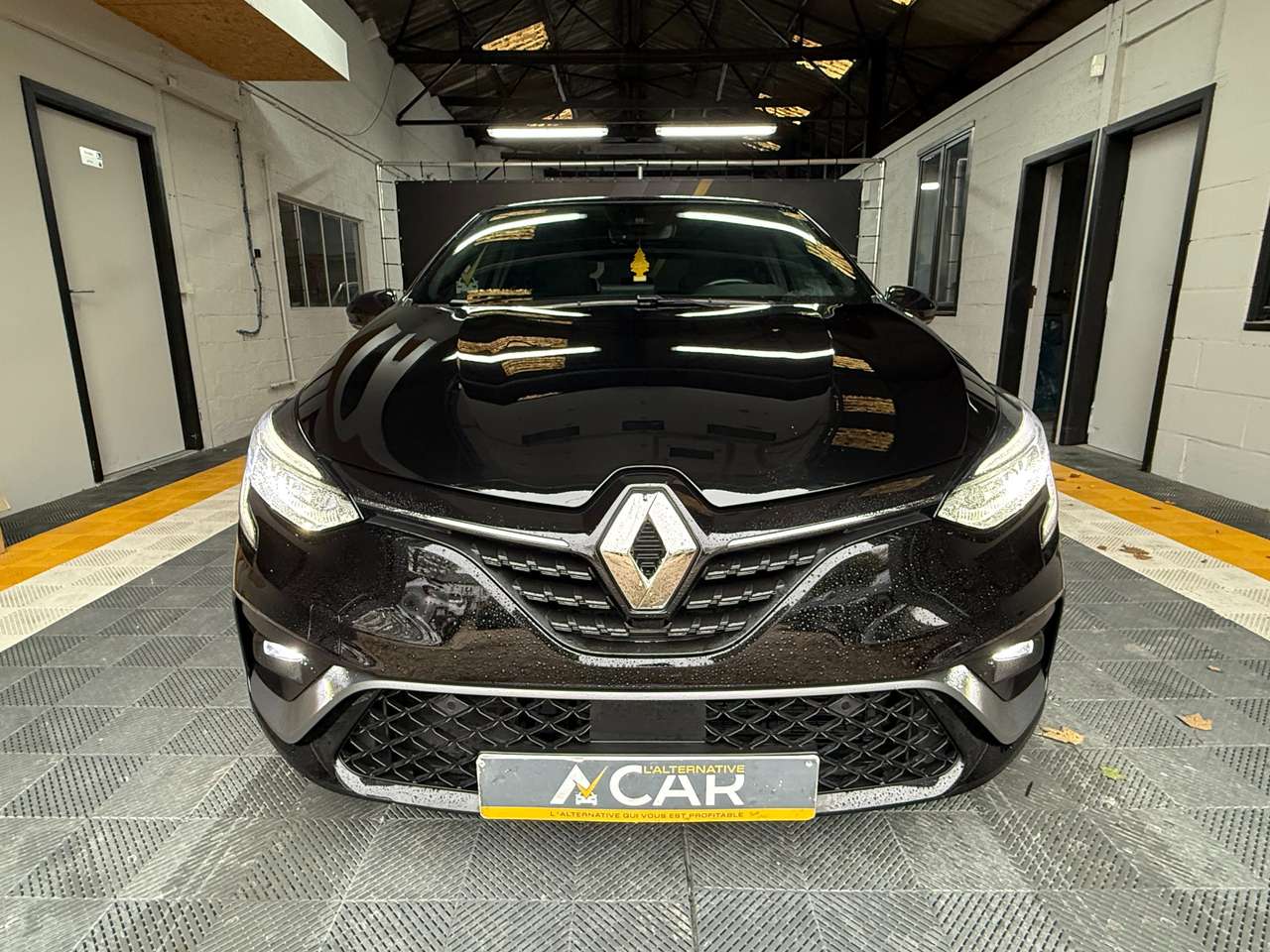 https://alternativecar.be/wp-content/uploads/2025/10/renault-clio-1-0-tce-r-s-line-gpf-garantie-12m-106422-1.jpg