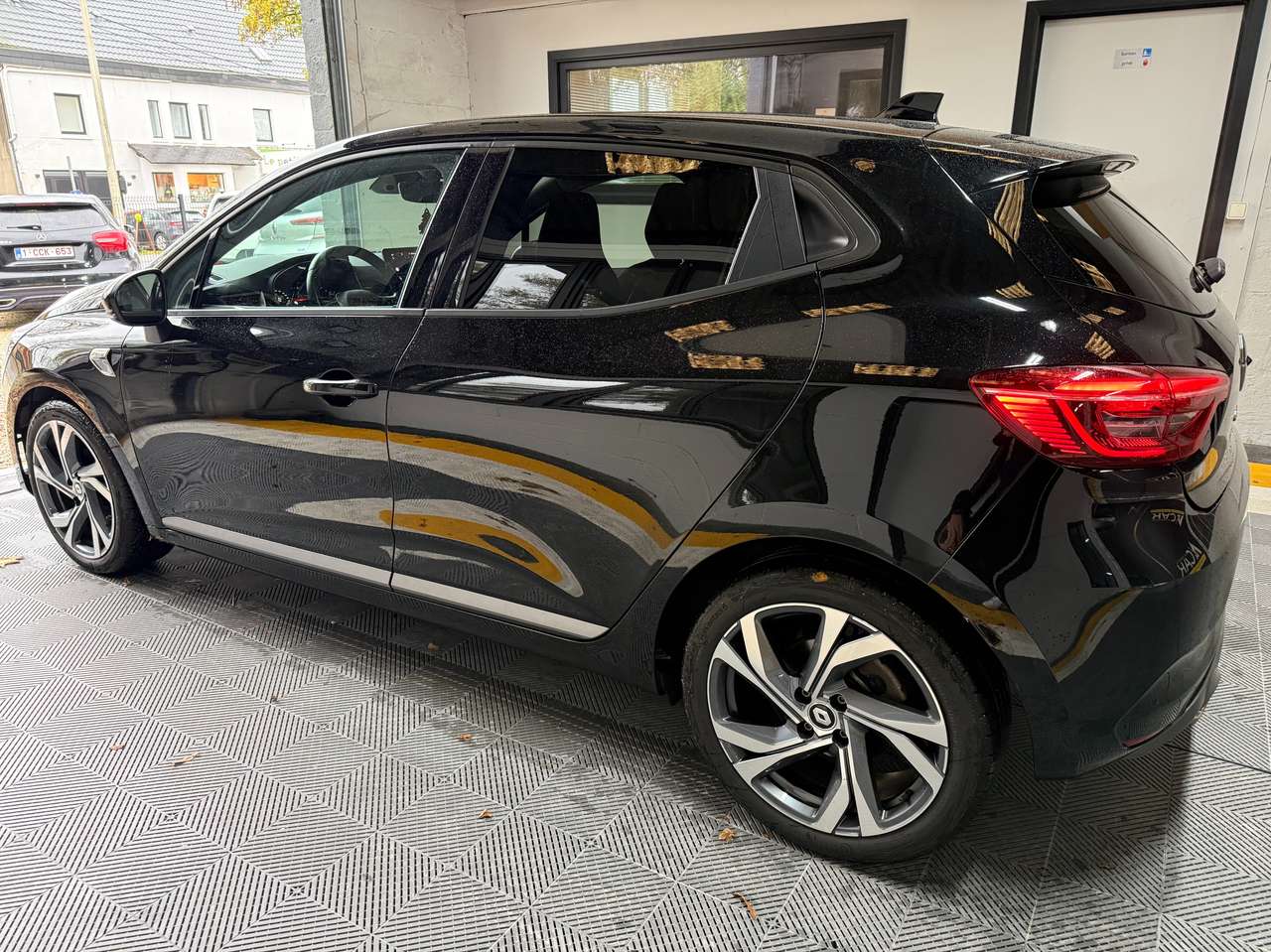https://alternativecar.be/wp-content/uploads/2025/10/renault-clio-1-0-tce-r-s-line-gpf-garantie-12m-106422-5.jpg
