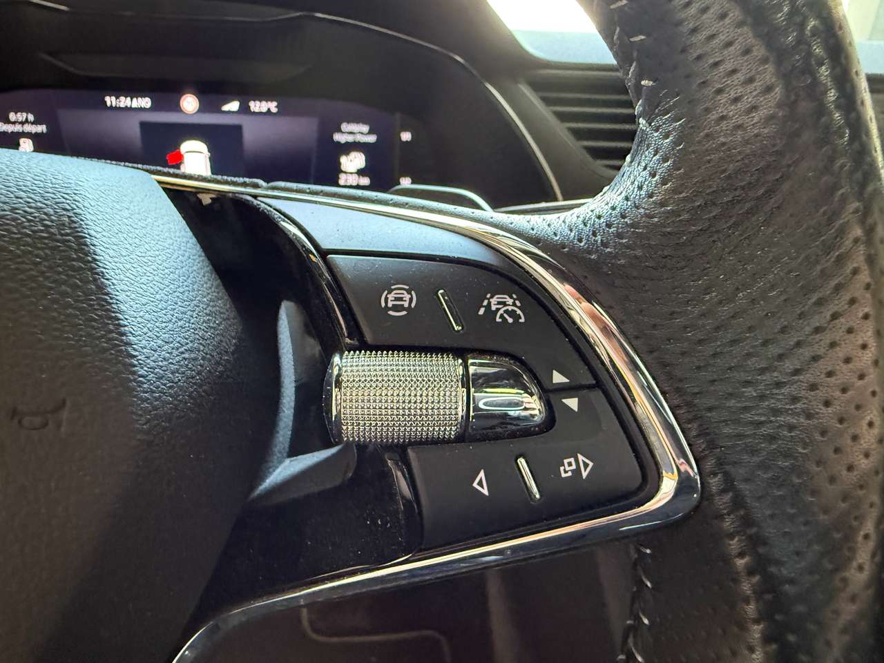https://alternativecar.be/wp-content/uploads/2025/10/skoda-superb-phev-1-4-tsi-sportline-dsg-160kw-garantie-12m-106260-12.jpg