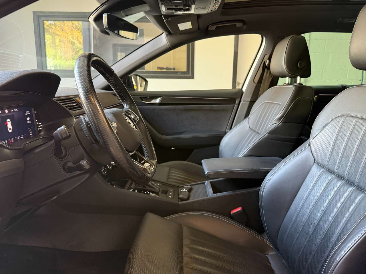 https://alternativecar.be/wp-content/uploads/2025/10/skoda-superb-phev-1-4-tsi-sportline-dsg-160kw-garantie-12m-106260-6.jpg