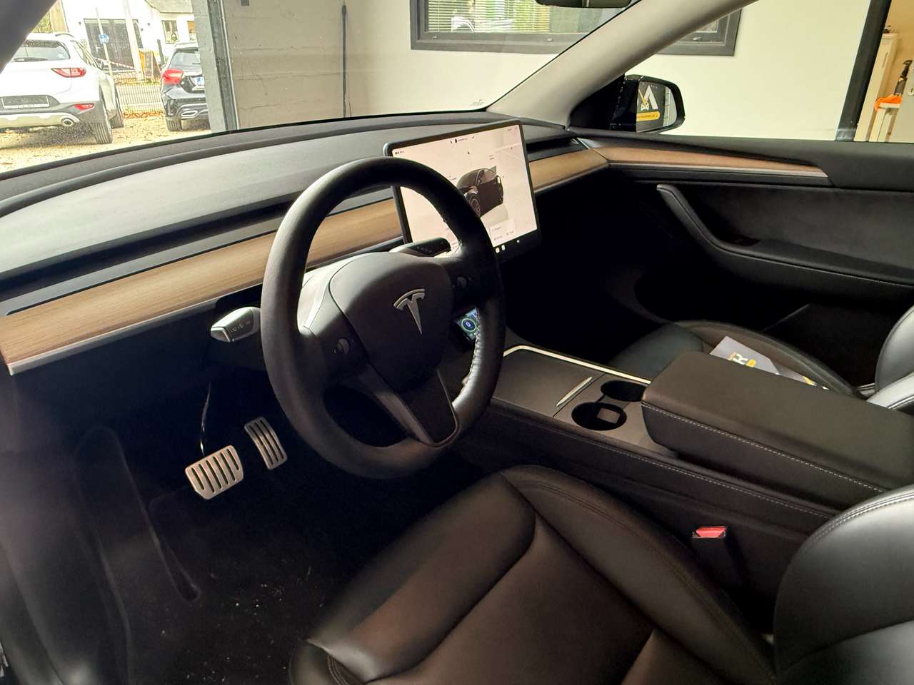 https://alternativecar.be/wp-content/uploads/2025/10/tesla-model-y-72-5-kwh-dual-motor-performance-garantie-tesla-106374-7.jpg