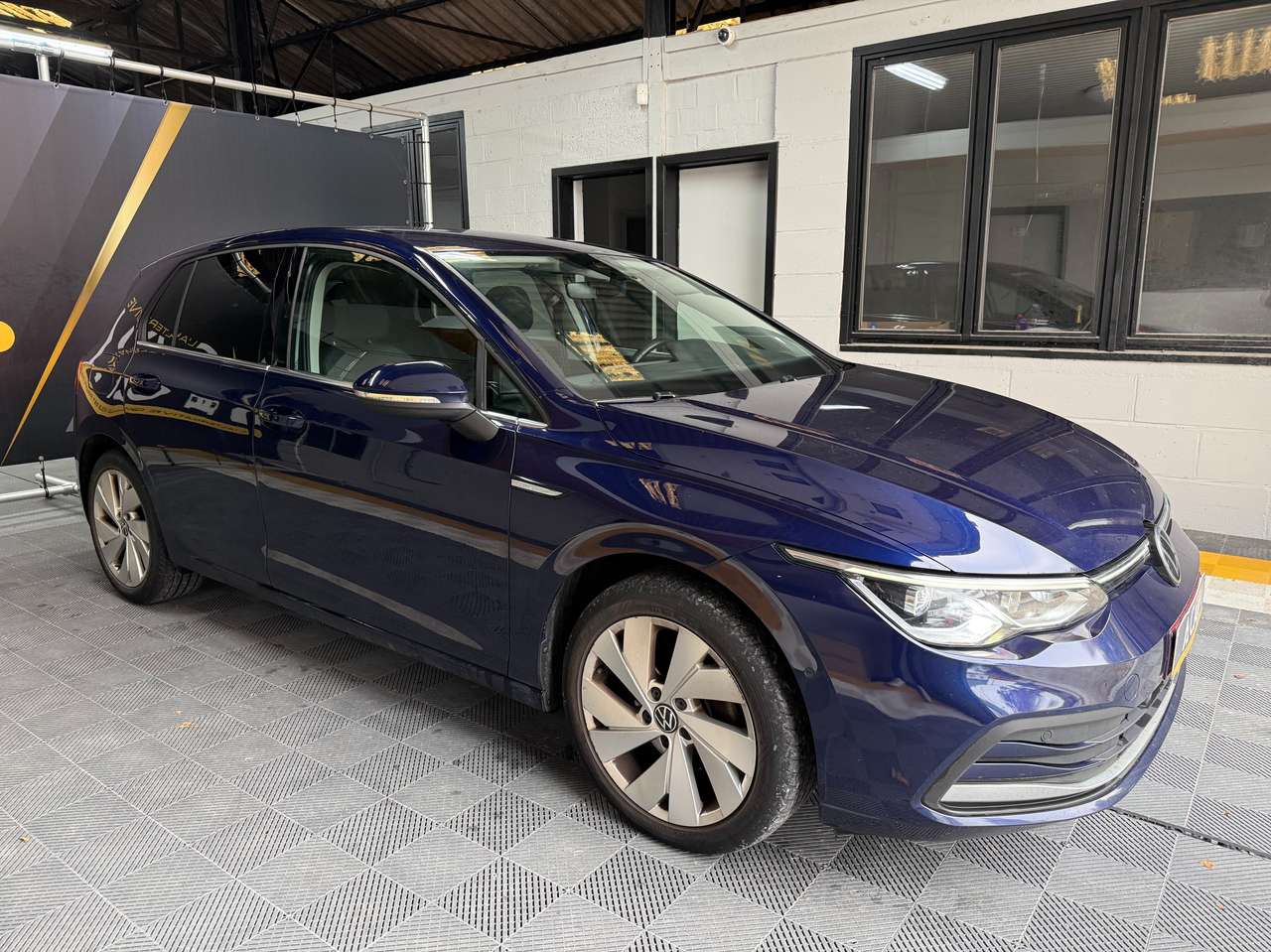 https://alternativecar.be/wp-content/uploads/2025/10/volkswagen-golf-1-5-etsi-business-premium-opf-dsg-garantie-12m-106357-2.jpg