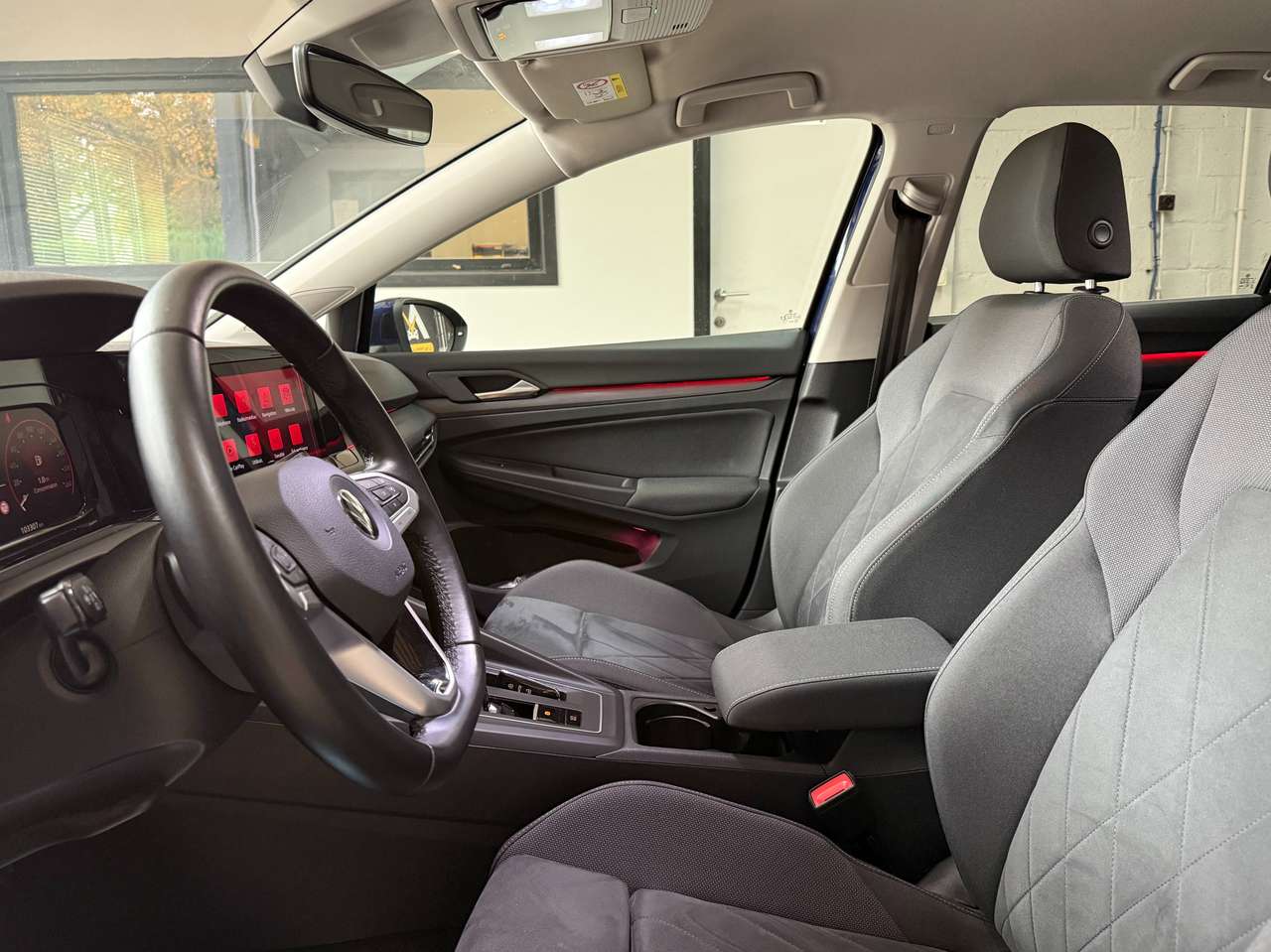 https://alternativecar.be/wp-content/uploads/2025/10/volkswagen-golf-1-5-etsi-business-premium-opf-dsg-garantie-12m-106357-6.jpg