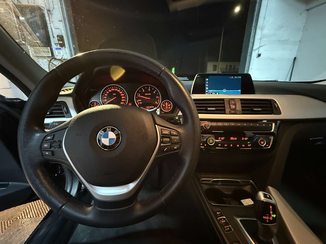 BMW 320  Touring 320 dA – GARANTIE 12M