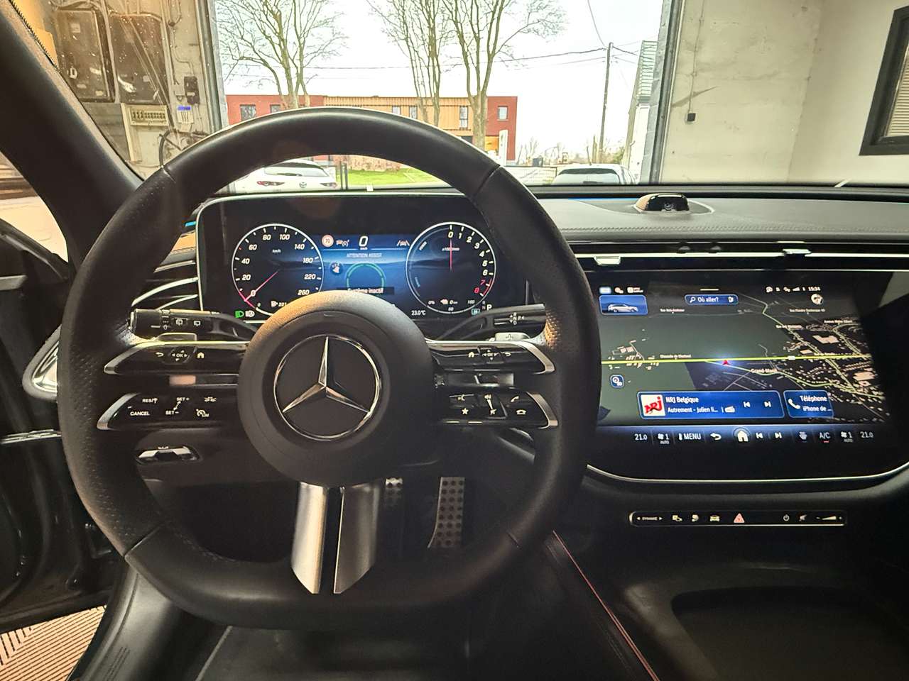 Mercedes-Benz E 300  e PHEV AMG Line – GARANTIE 07/2026