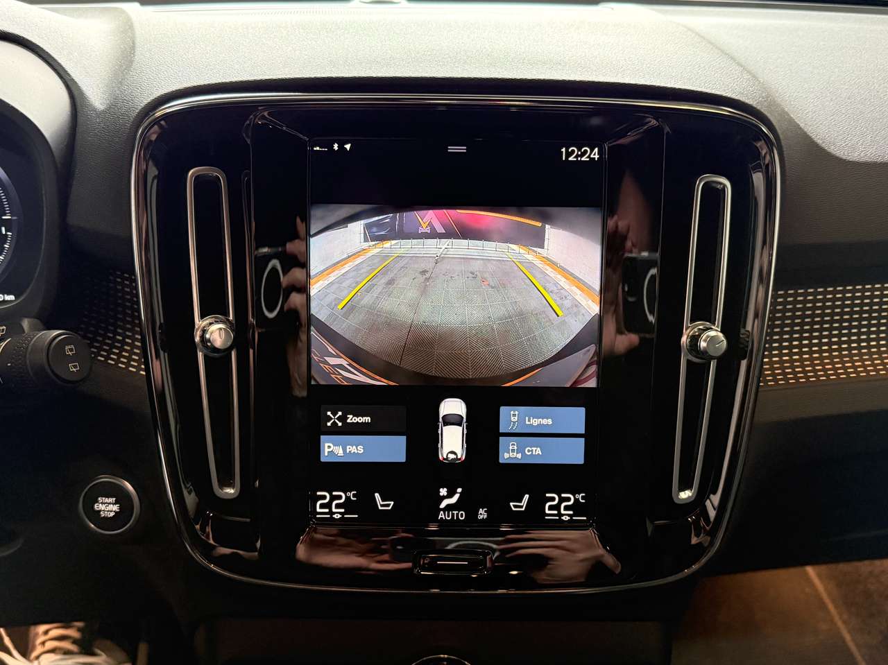 Volvo XC40  1.5 T4 PHEV R-Design – GARANTIE 12M