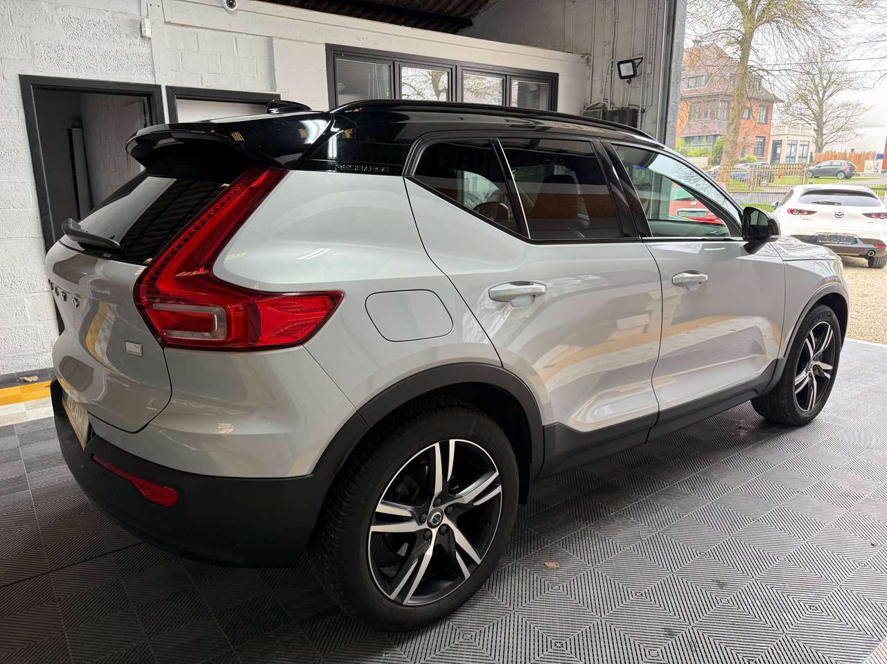 Volvo XC40  1.5 T4 PHEV R-Design – GARANTIE 12M