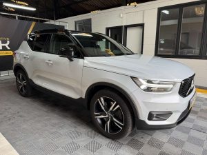 Volvo XC40 1.5 T4 PHEV R-Design – GARANTIE 12M