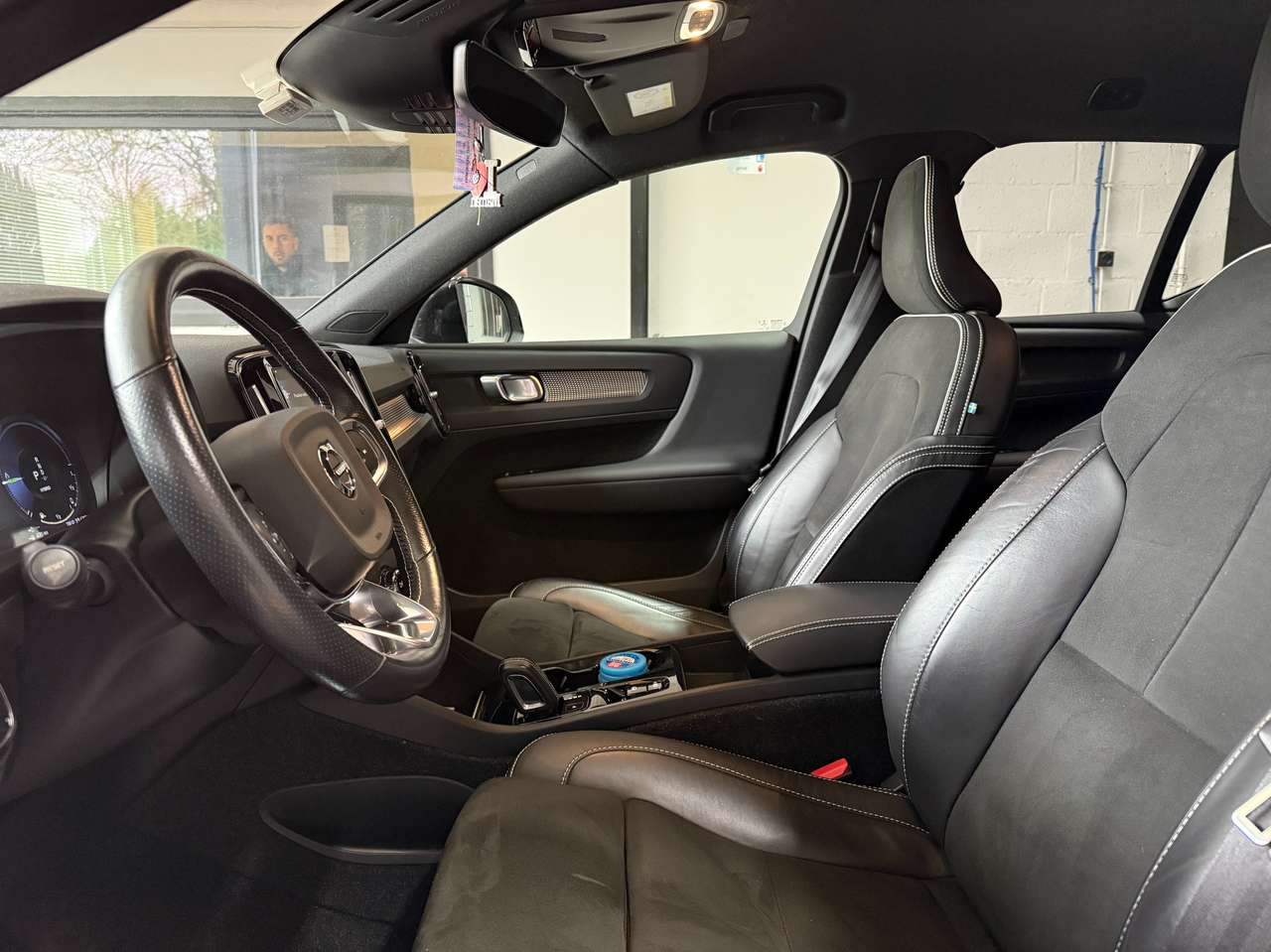 Volvo XC40  1.5 T4 PHEV R-Design – GARANTIE 12M