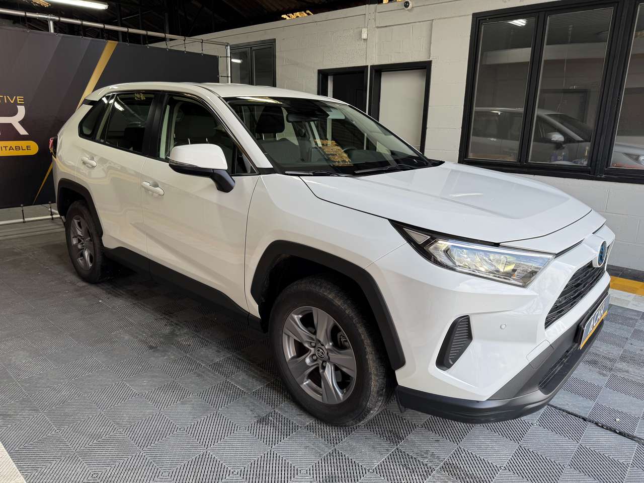 Toyota RAV 4  Hybrid HEV 2.5i 2WD – GARANTIE TOYOTA 2034