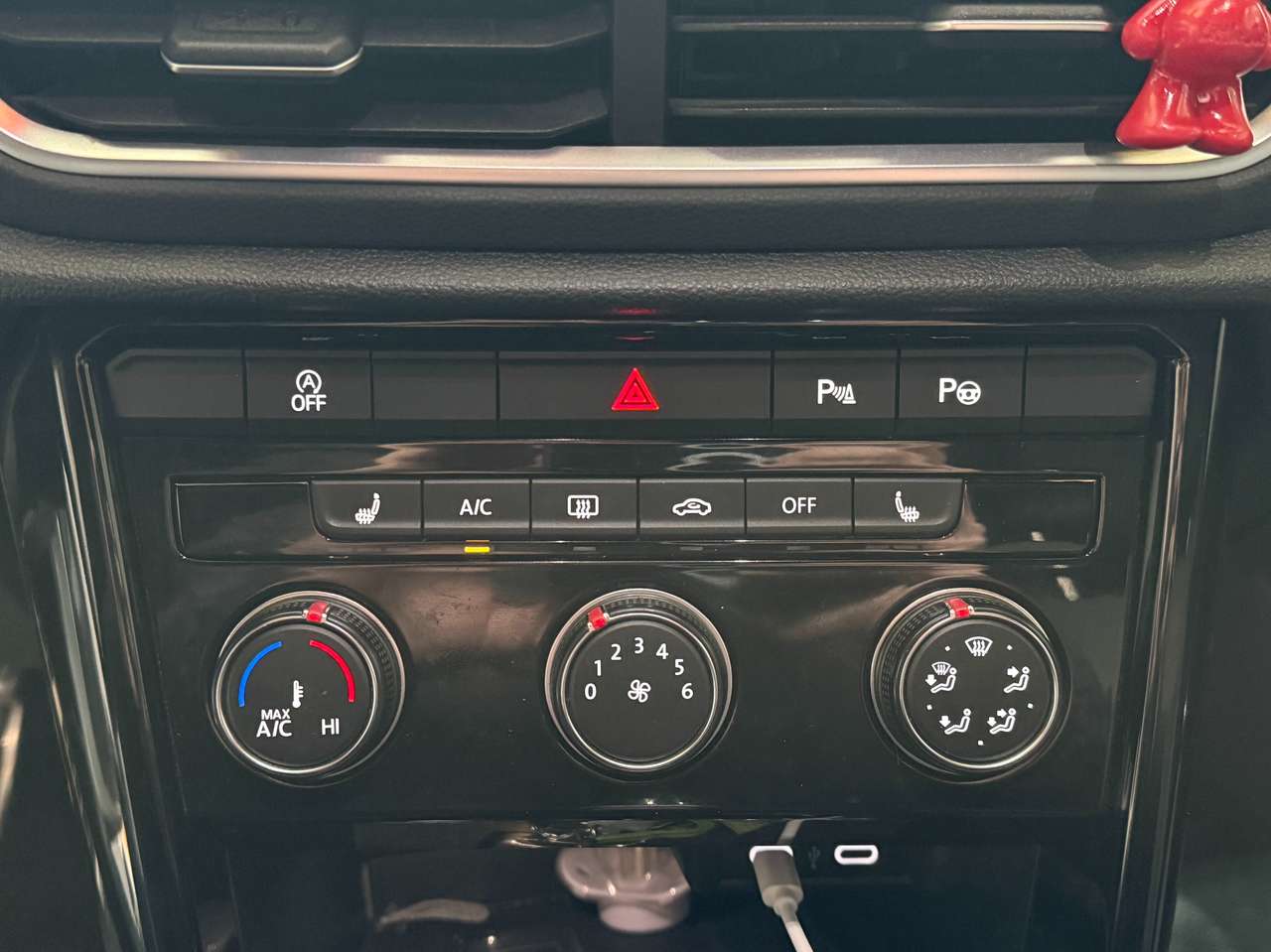 Volkswagen T-Roc  1.5 TSI R-Line Business DSG – GARANTIE 12M