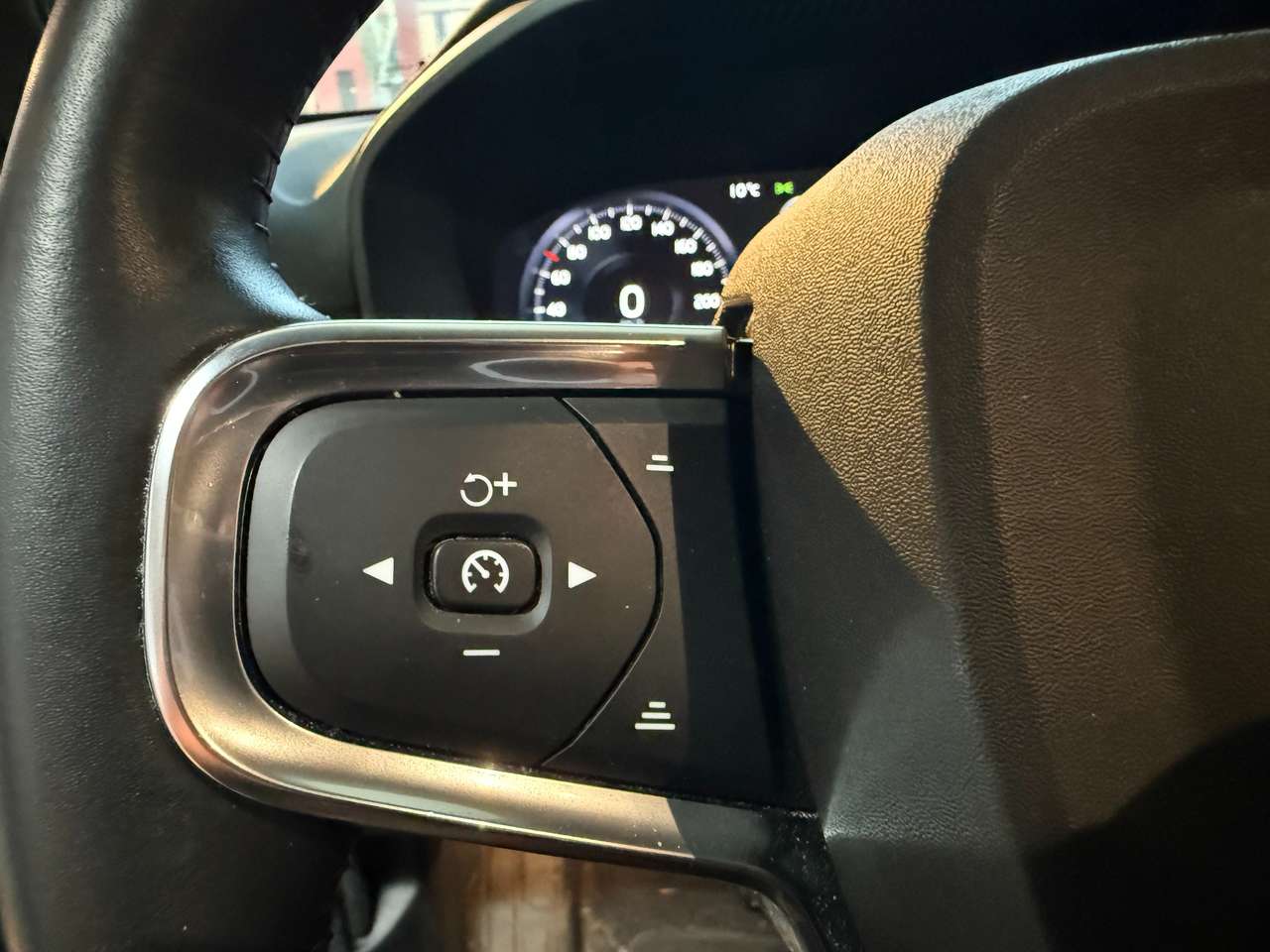 Volvo XC40  XC40 1.5 T2 Inscription Geartronic – GARANTIE 12M