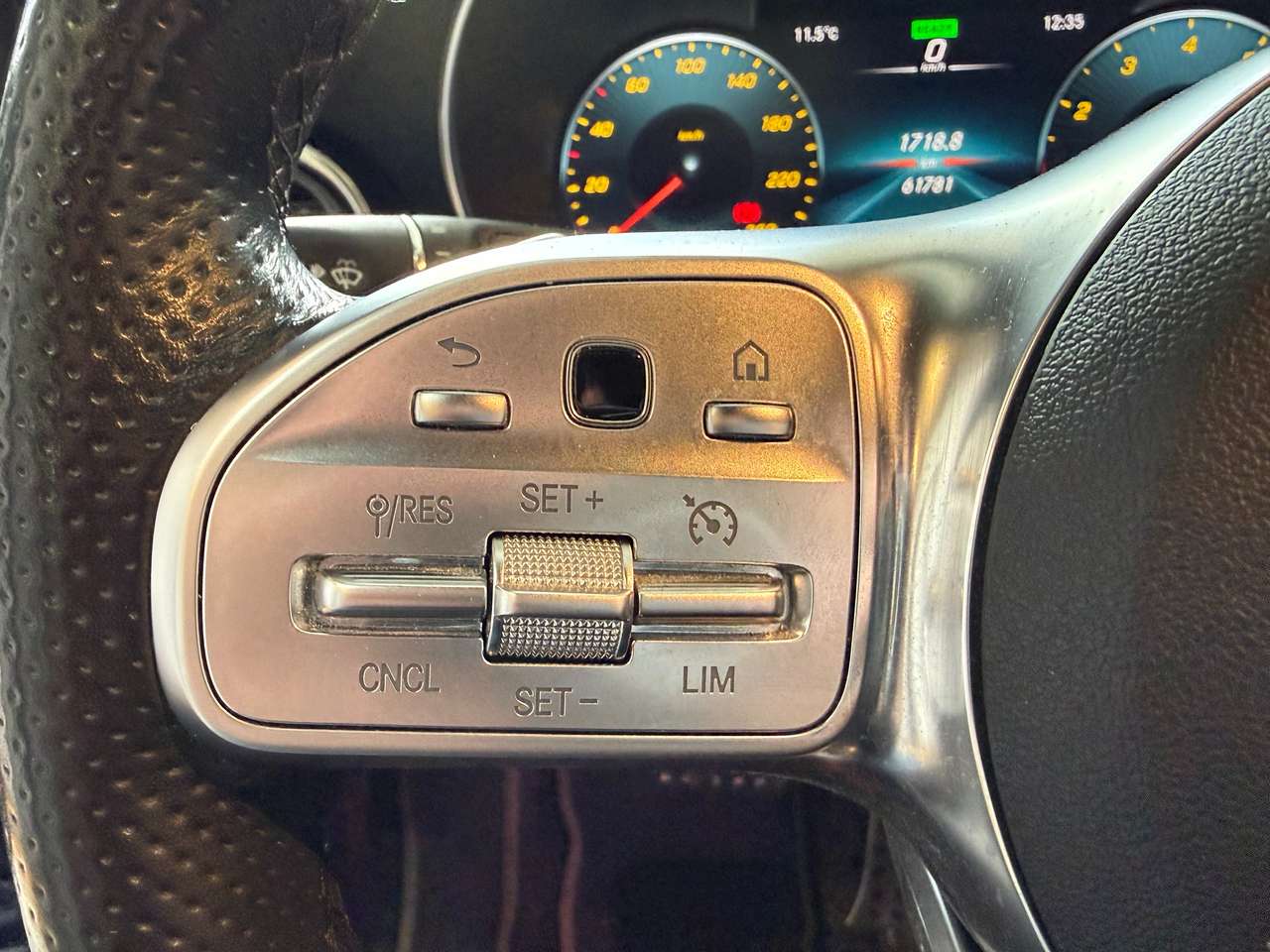 Mercedes-Benz C 200  Cabriolet C 200 MHE AMG PACK – GARANTIE 12M