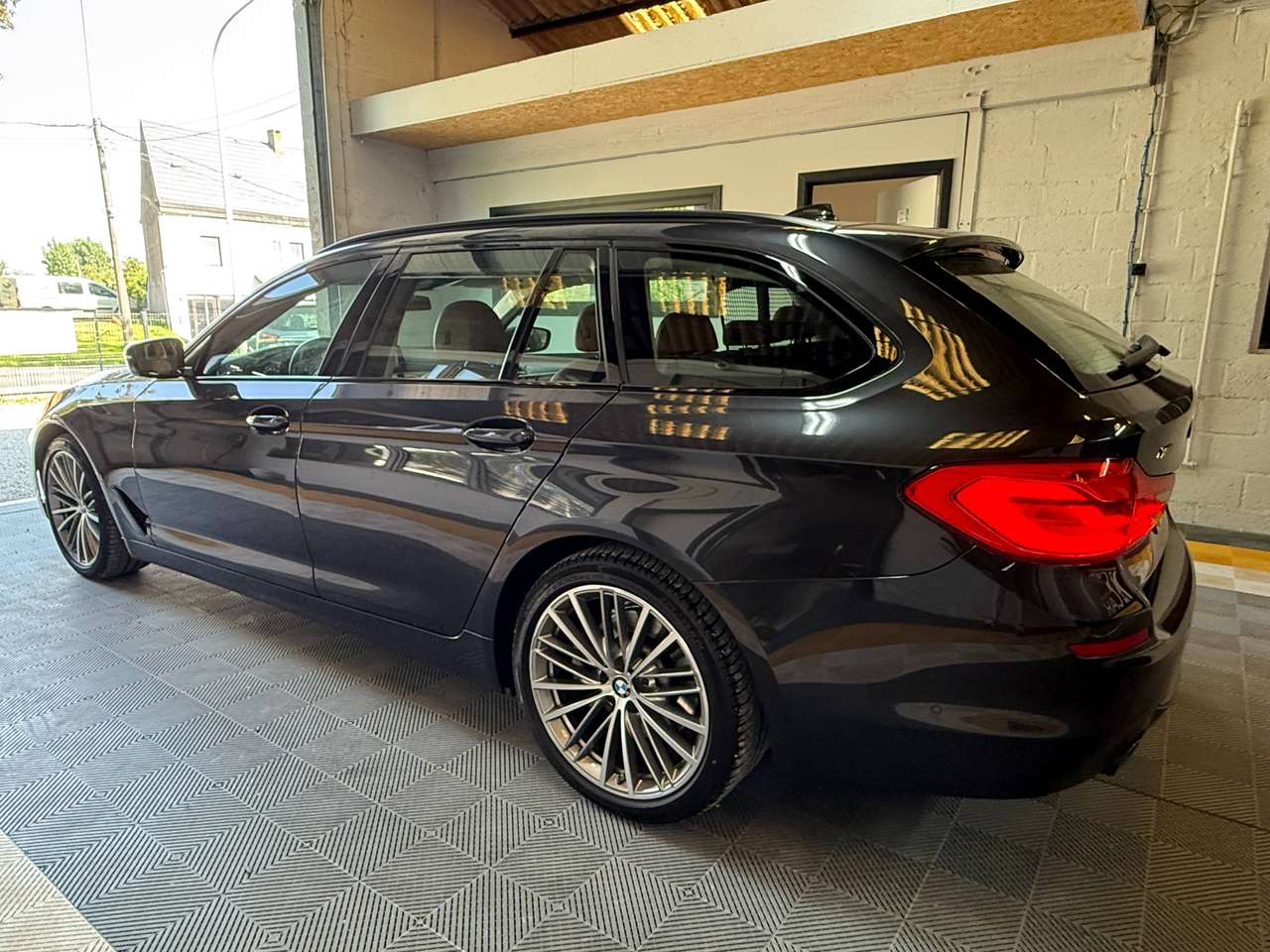 BMW 530  Touring 530iXA Sport Line – GARANTIE 12M