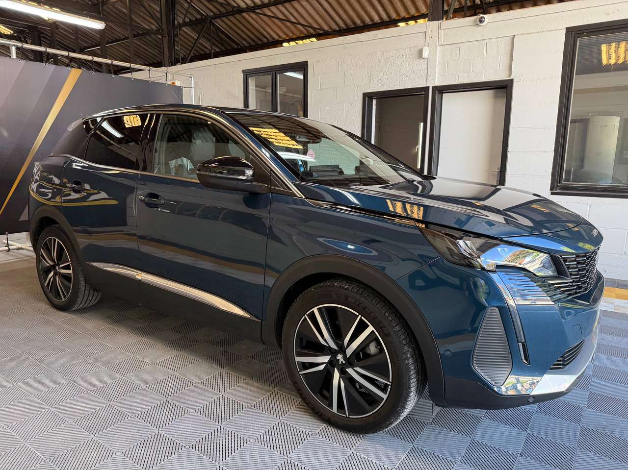 Peugeot 3008  3008 1.6 Hybrid 180 PHEV Allure Pack – GARANTIE 12M