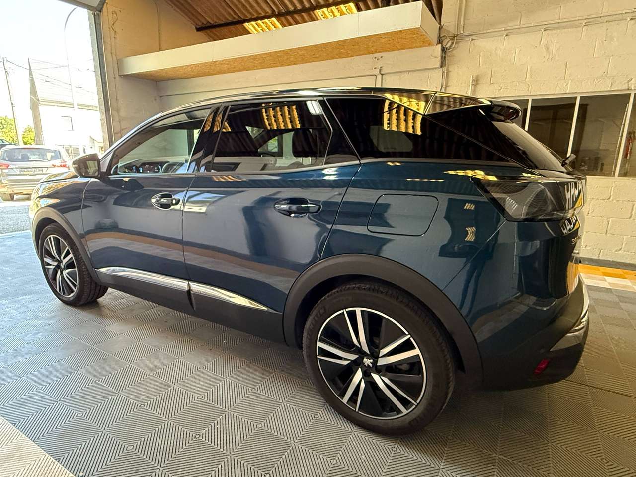 Peugeot 3008  3008 1.6 Hybrid 180 PHEV Allure Pack – GARANTIE 12M