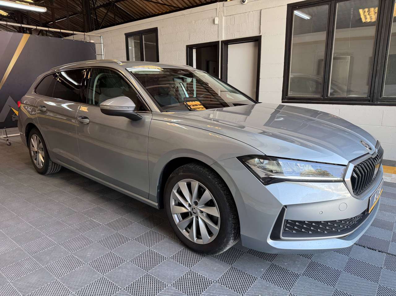 Skoda Superb  Superb Combi 2.0 CR TDi Selection DSG – GARANTIE 12M