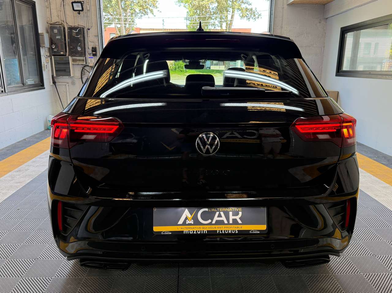 Volkswagen T-Roc  T-Roc 1.5 TSI R-Line Ultimate Black DSG – GARANTIE VW 12/2027