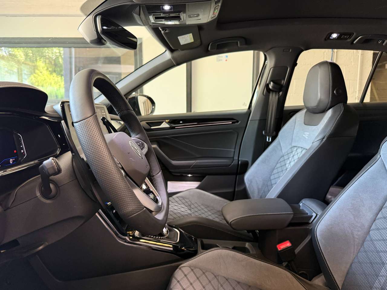 Volkswagen T-Roc  T-Roc 1.5 TSI R-Line Ultimate Black DSG – GARANTIE VW 12/2027
