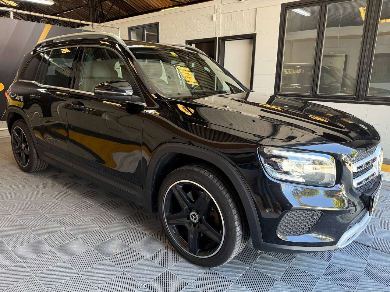 Mercedes-Benz GLB 200  GLB 200 d Business Line – GARANTIE 12M