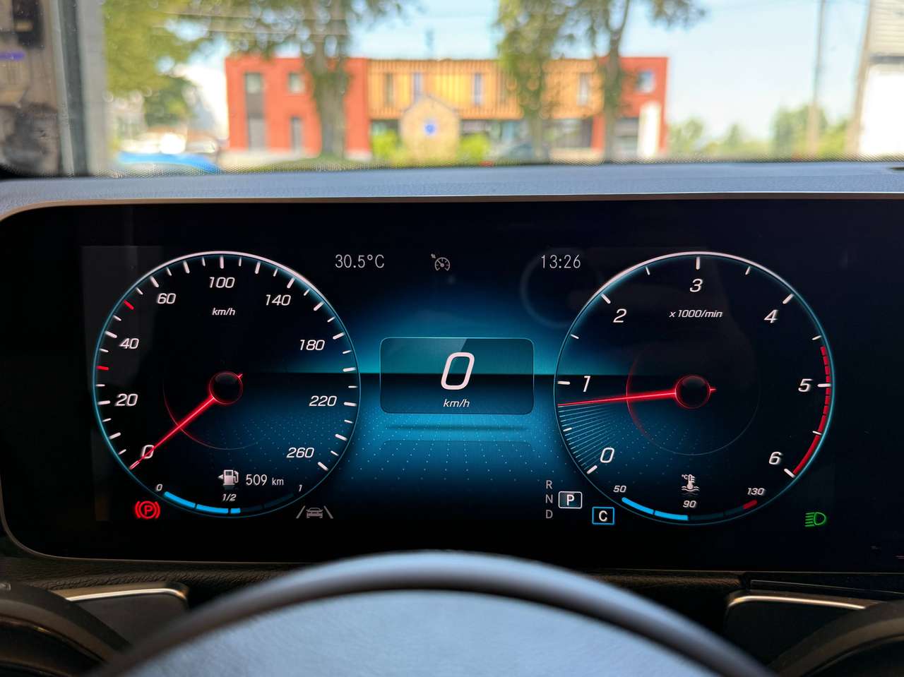Mercedes-Benz GLB 200  GLB 200 d Business Line – GARANTIE 12M
