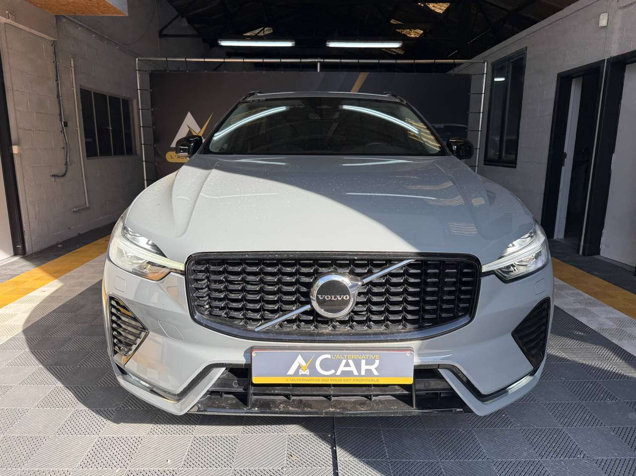Volvo XC60  XC60 2.0 B4 MHEV Plus Dark – GARANTIE VOLVO 10/2027