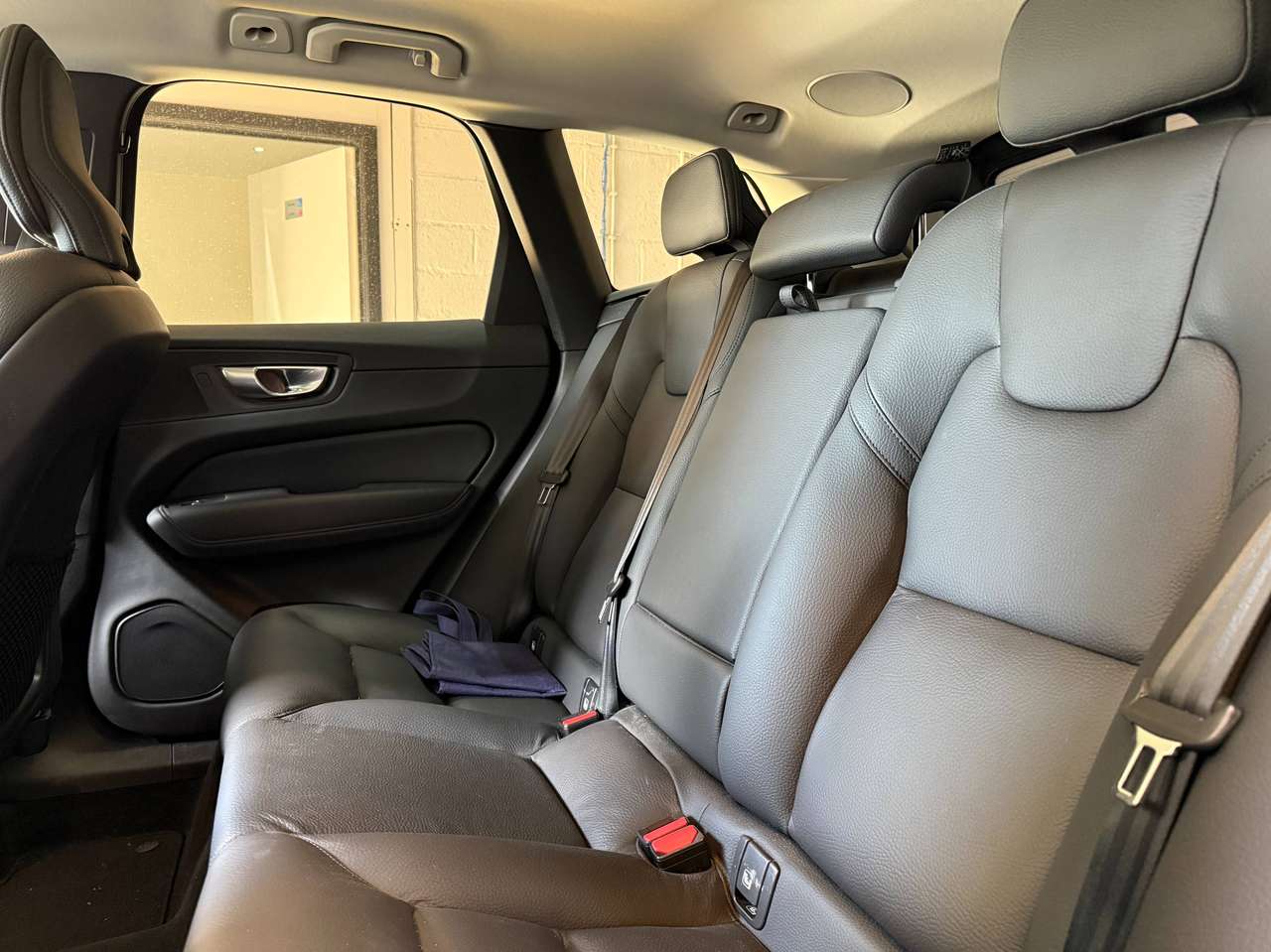 Volvo XC60  XC60 2.0 B4 MHEV Plus Dark – GARANTIE VOLVO 10/2027