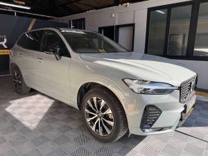 Volvo XC60  XC60 2.0 B4 MHEV Plus Dark – GARANTIE VOLVO 10/2027